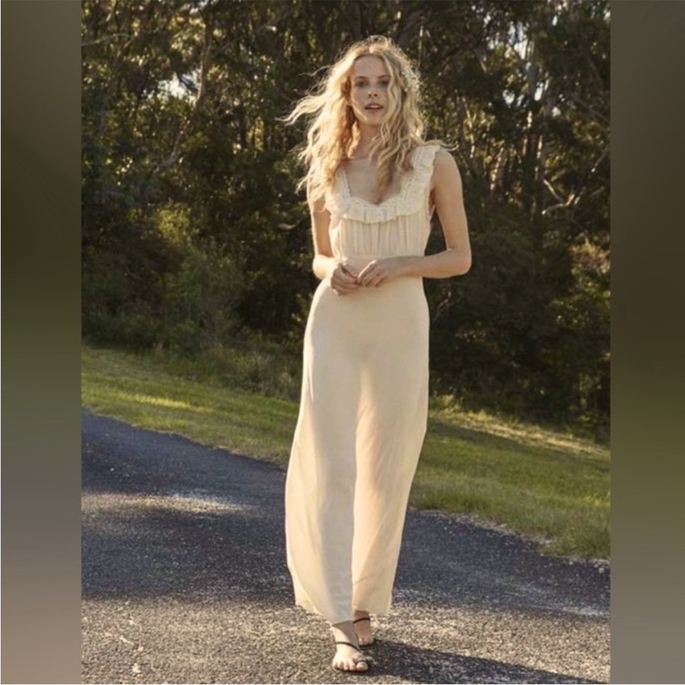 Doen Valencia Silk Dress Nutmilk